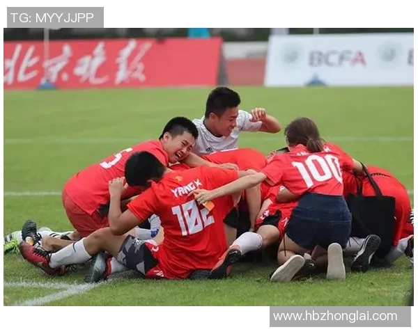 杭州足球队与上海足球队的耐力较量赛后深度分析与反思 杭州足球队与上海足球队的耐力较量赛后深度分析与反思